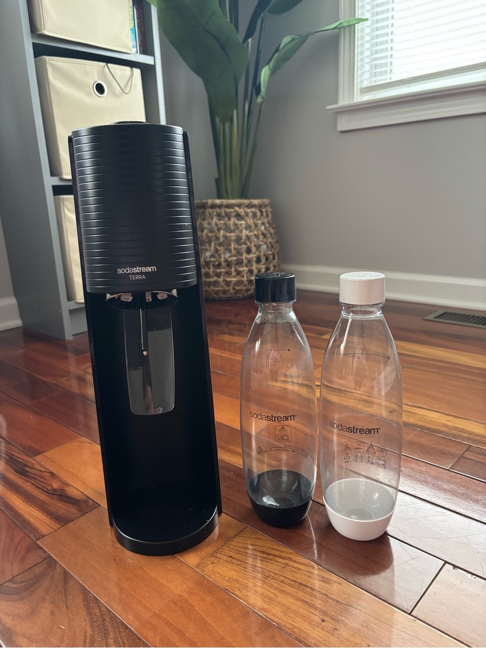 Sodastream Terra with 2 Bottles *NO CO2 CANISTER*